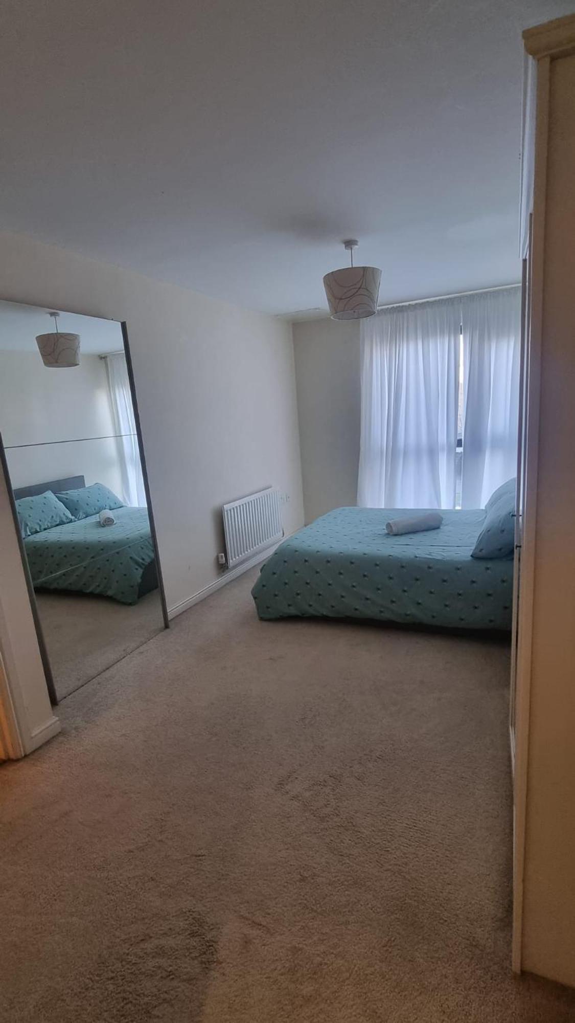 Central Spacious And Secure With A Double Bed Edgware Dış mekan fotoğraf